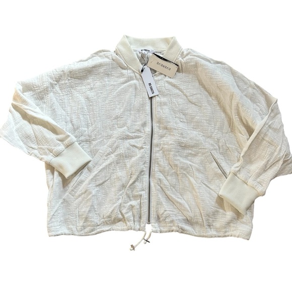BB Dakota Jackets & Blazers - NWT BB Dakota Fast Lane White Zipper Jacket
